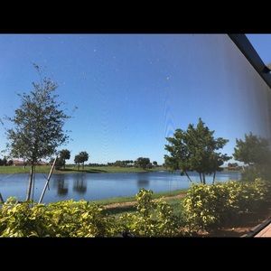 Meet your Posher, Maura